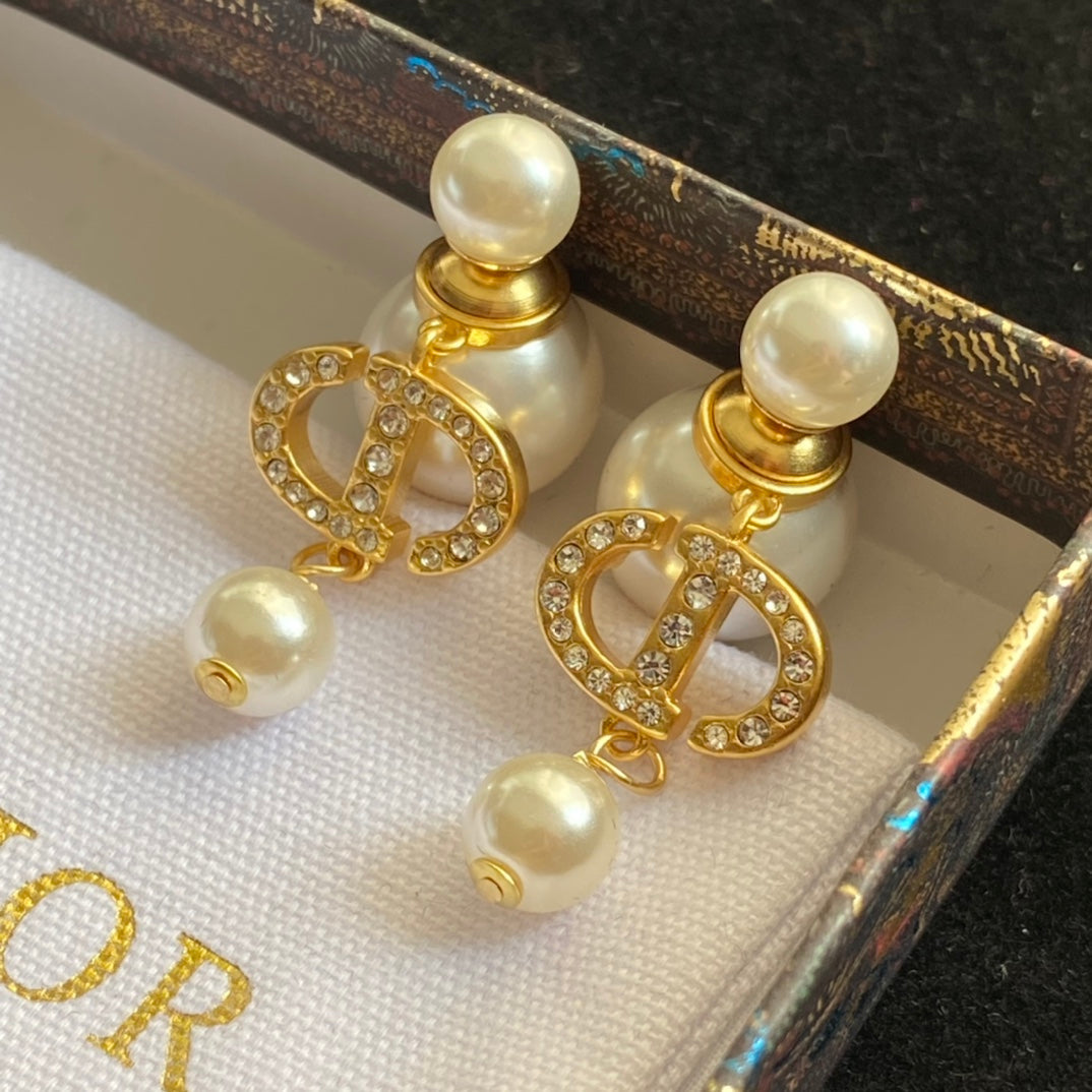 Vintage  TRIBALES  Series Pearl Earrings