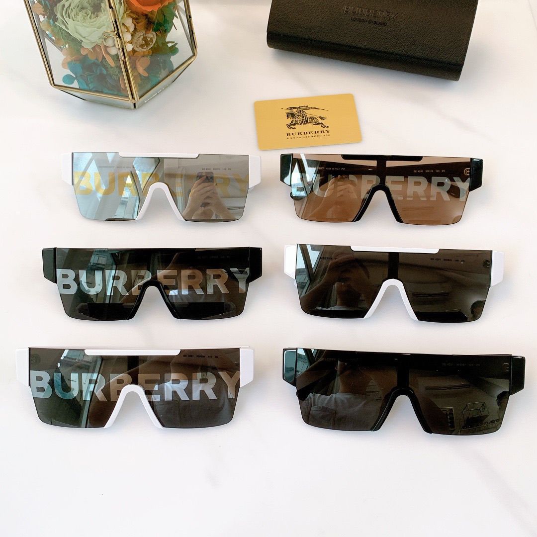 Classic Letters Watermark Sunglasses