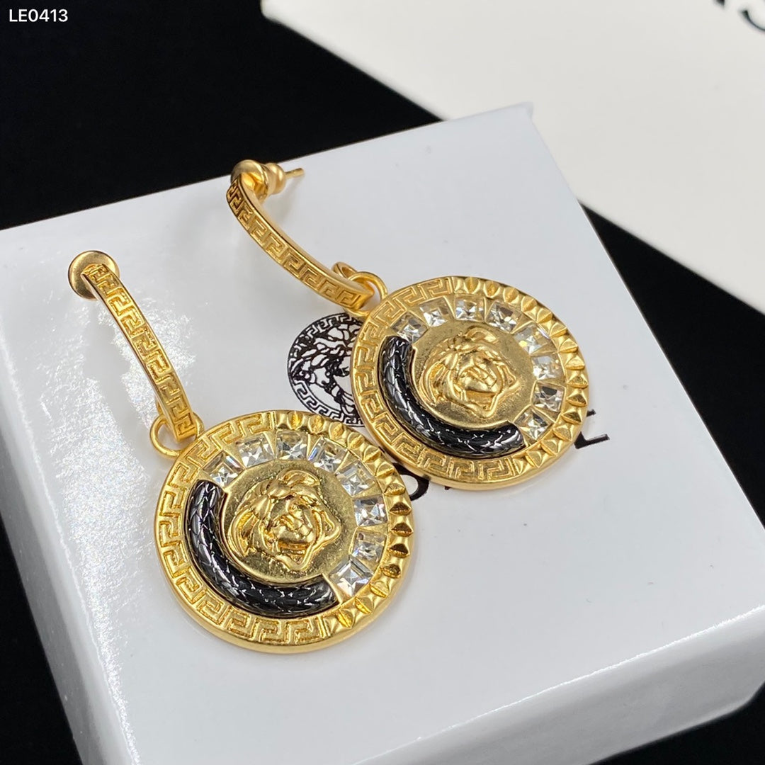 Classic Diamond Circle Earrings