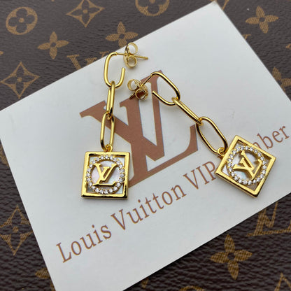 Square White Shell Zircon Earrings