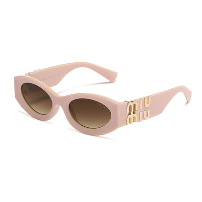 Retro cat-eye sunglasses