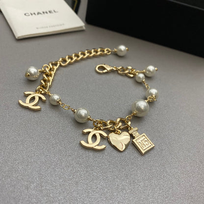 Perfume bottle pendant bracelet