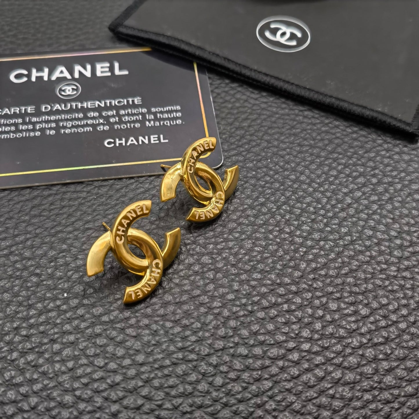 Temperament Gold Letter Stud Earrings