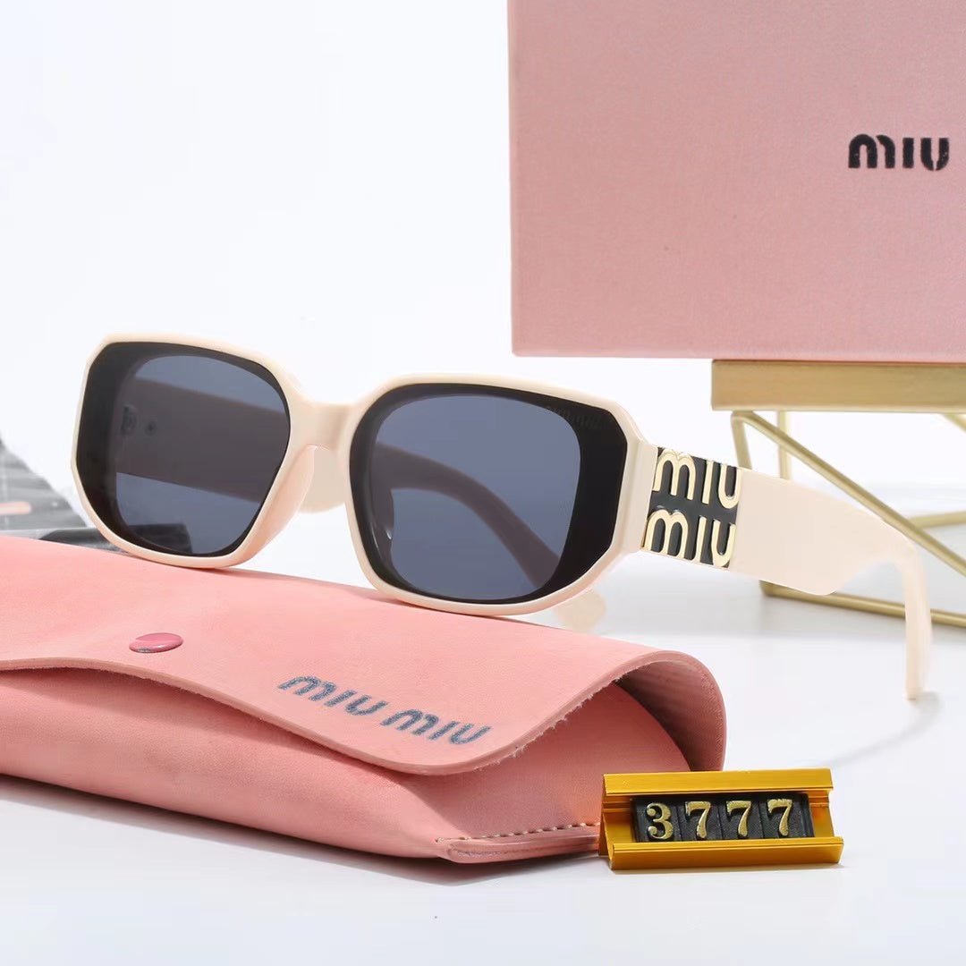 New Square Frame Sunglasses