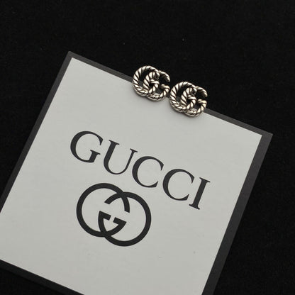 Double G Thread Design Stud Earrings