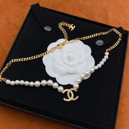 Creative Chain Stitching Pearl Necklace