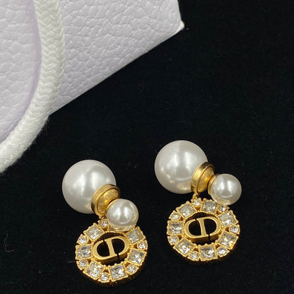 Elegant Zircon Pearl Earrings