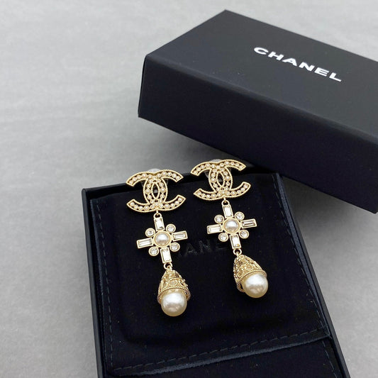 Diamond Flower Panel Pearl Earrings