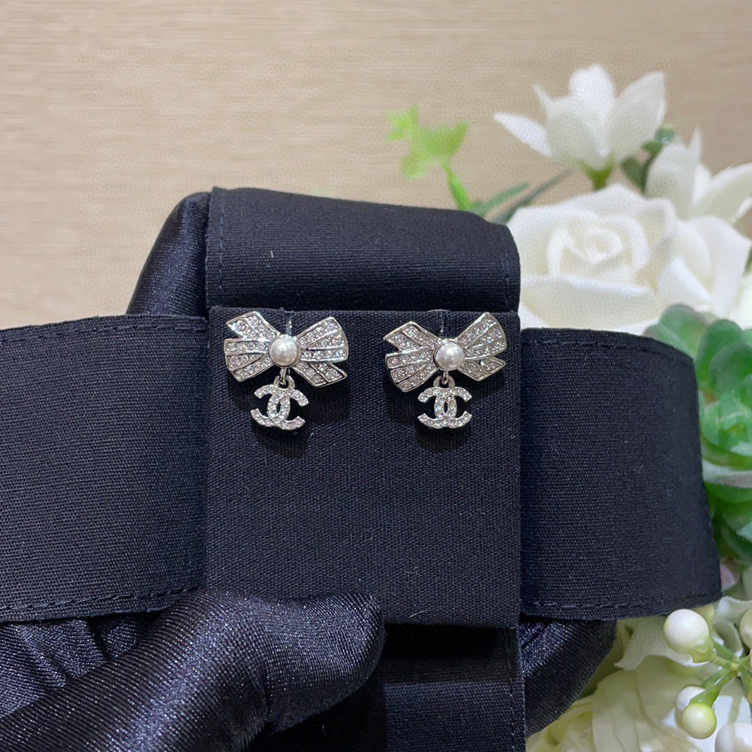 Sparkling Zircon Bow Earrings