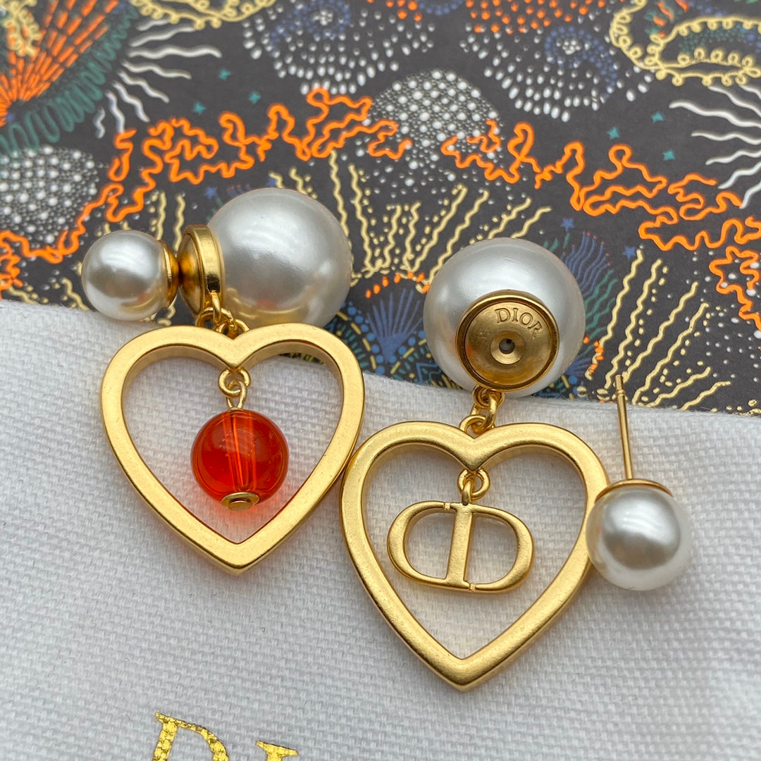 Resin Pearl Heart Stud Earrings