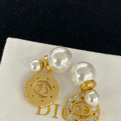 Elegant Zircon Pearl Earrings