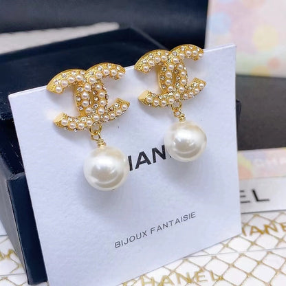 Classic Pearl Earrings