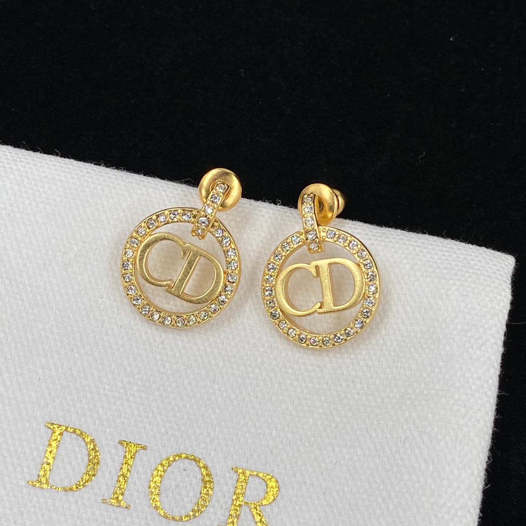 Circle Letter Zircon Earrings