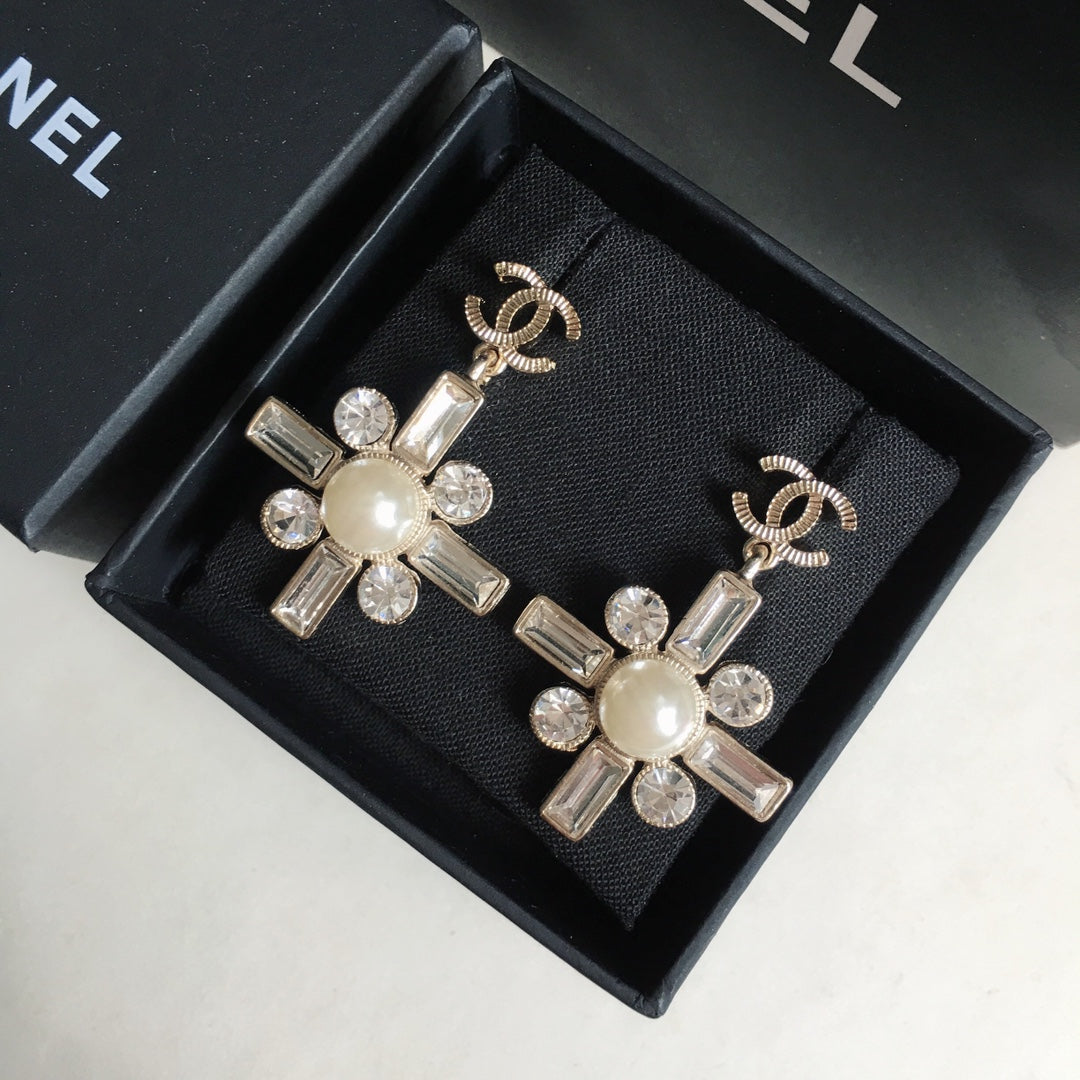 Temperament Square Diamond Pearl Earrings