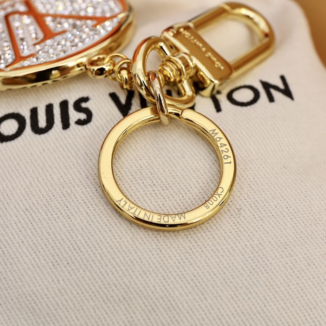 Round Full Diamond Pendant Keychain