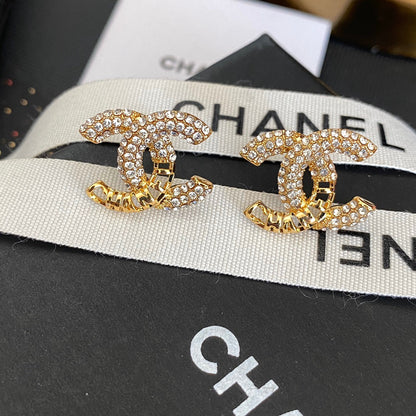 Cutout Fashion Diamond Stud Earrings