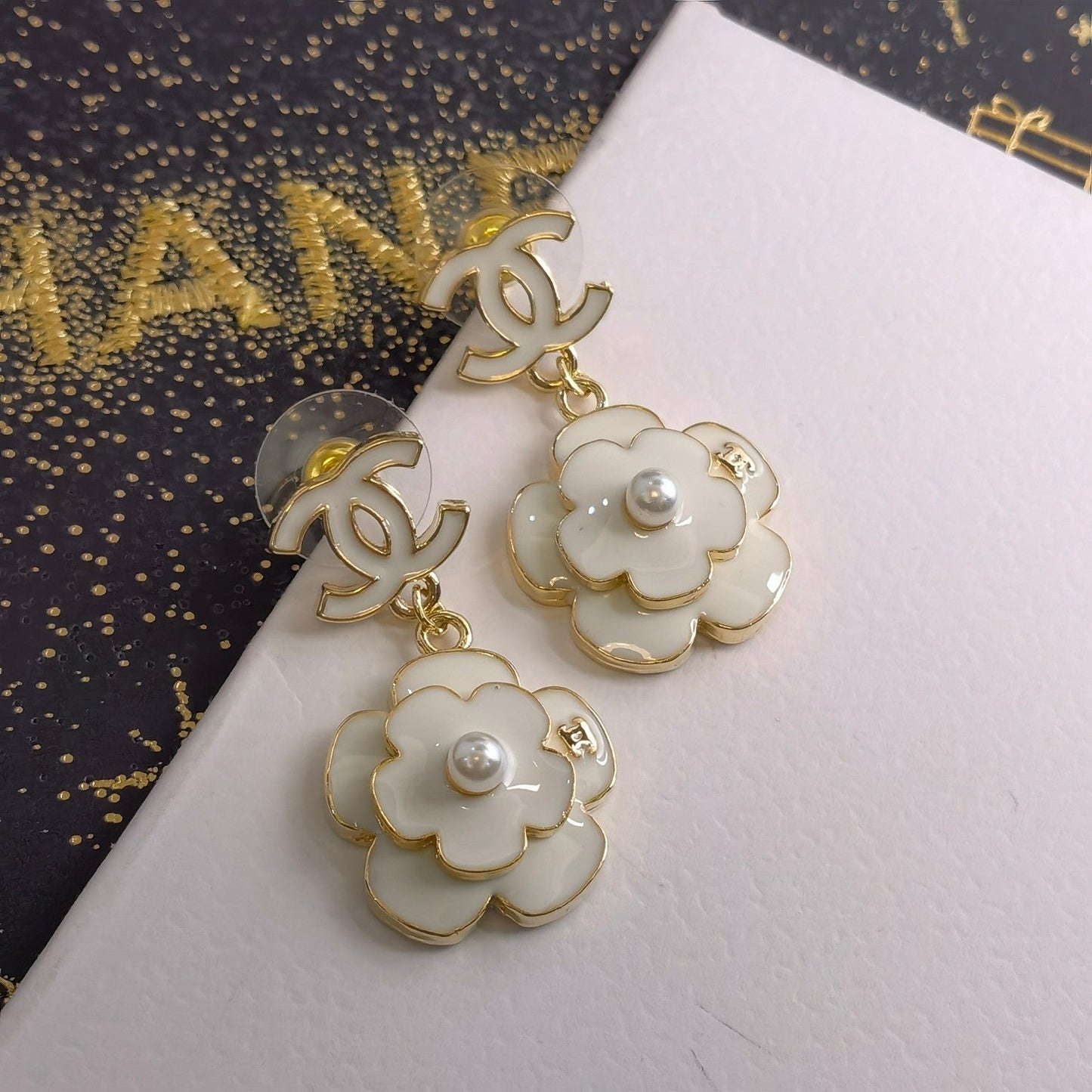 White Flowers Pendant Earrings