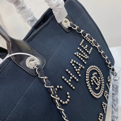 Pearl Embroidery Chain Tote Bag