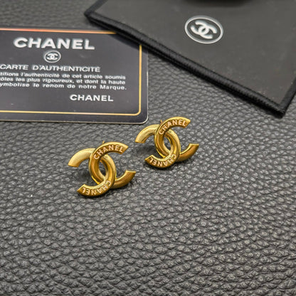 Temperament Gold Letter Stud Earrings