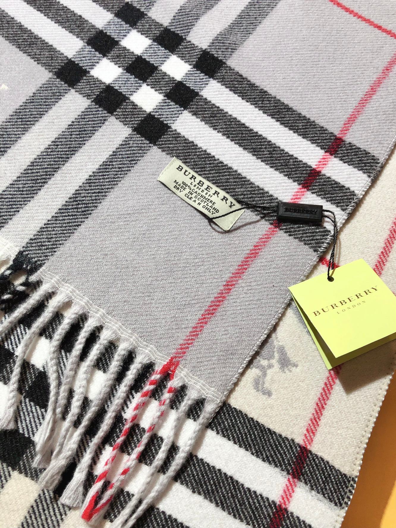 Vintage Check Embossed Cashmere Scarf