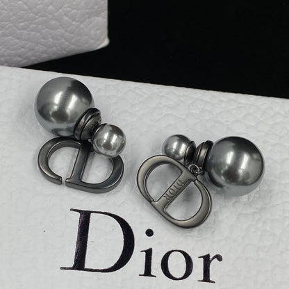 Unique Grey Pearl Earrings