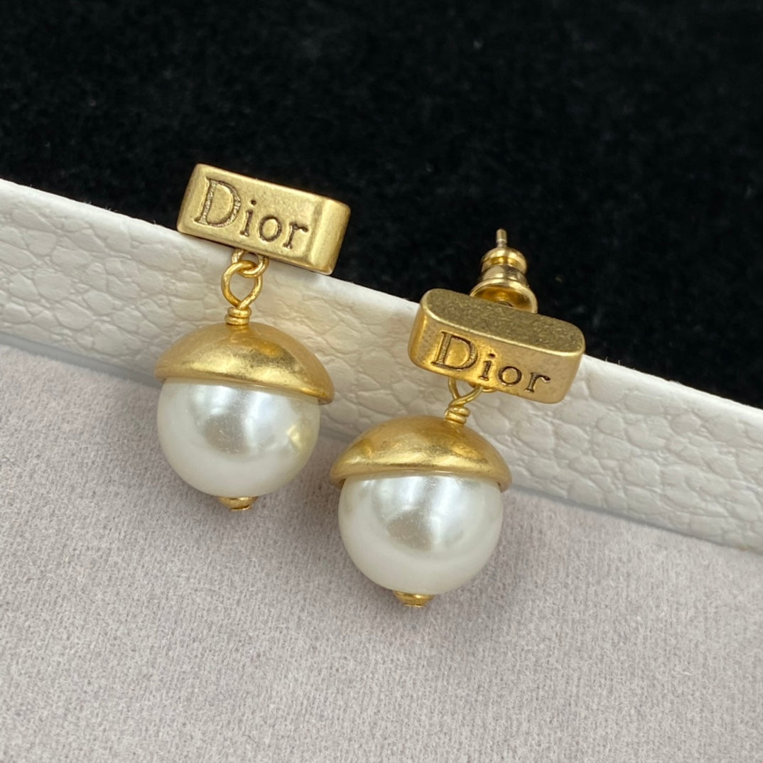 Simple Pearl Drop Earrings