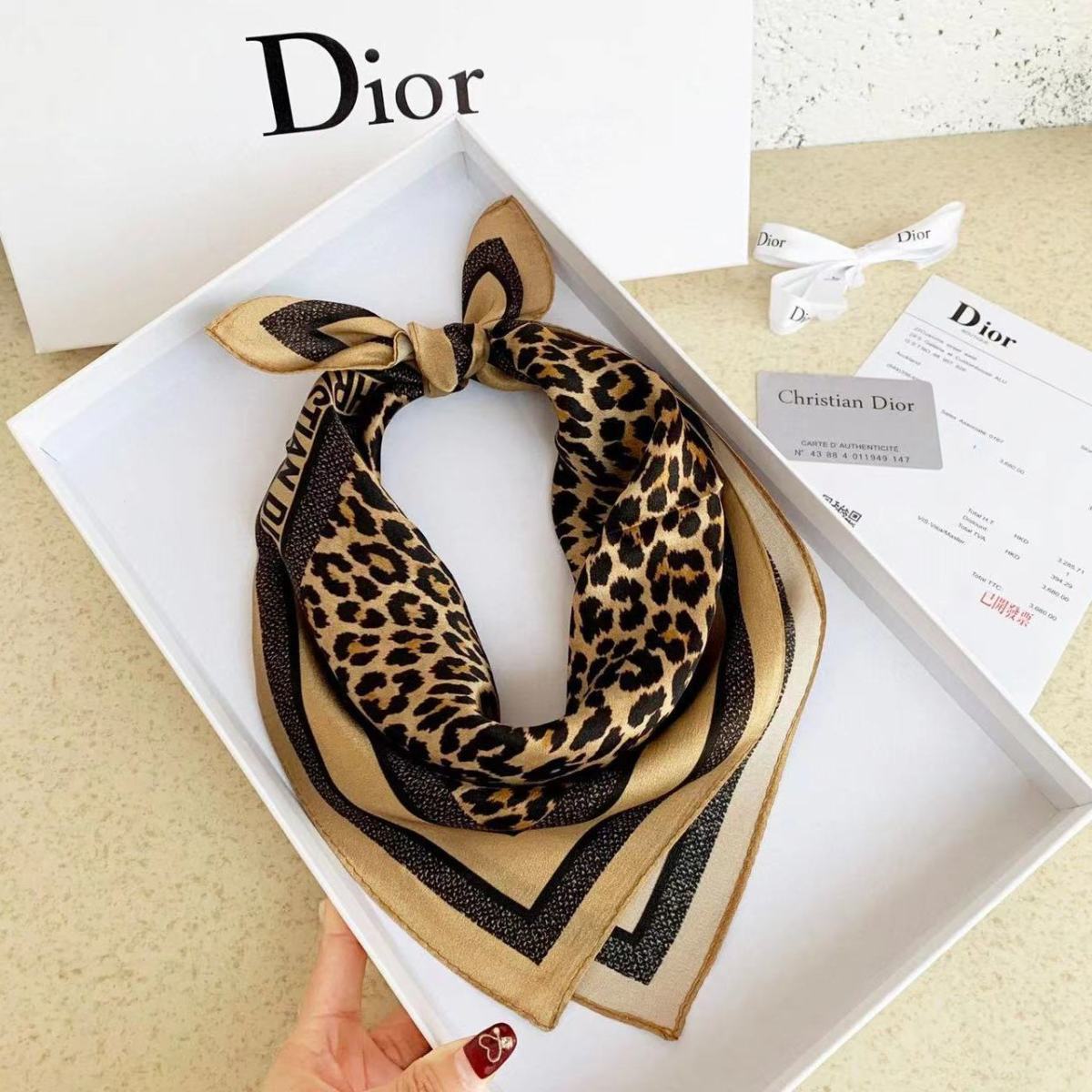 Fashion Leopard Print Silk Scarf