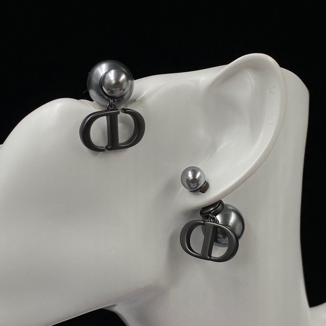 Unique Grey Pearl Earrings