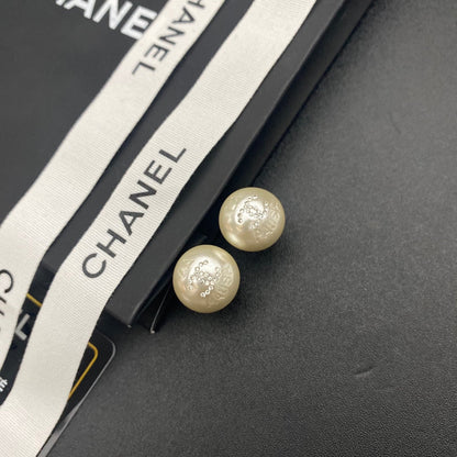 Retro Shiny Diamond Pearl Stud Earrings