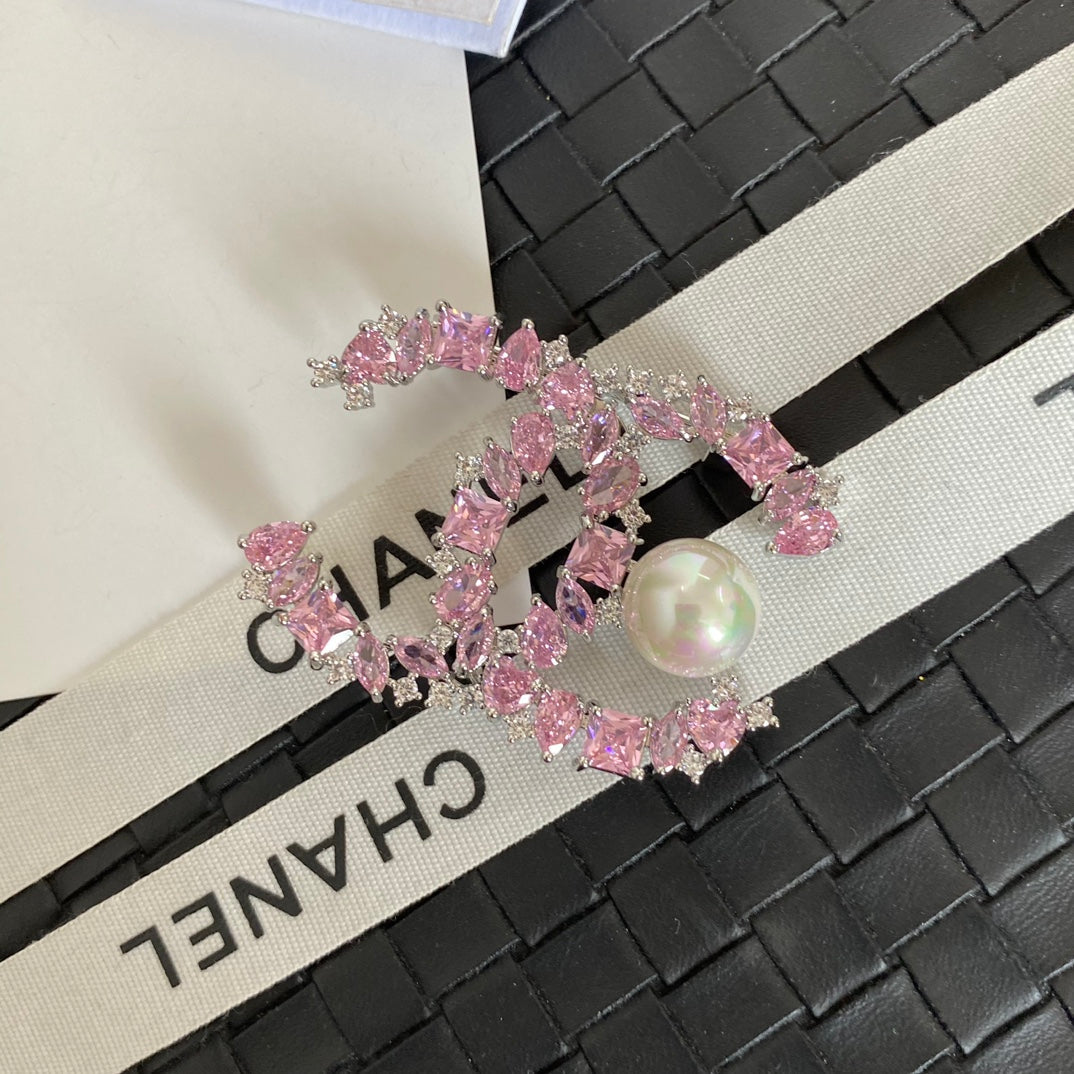 Sparkling Crystal Pearl Logo Brooch