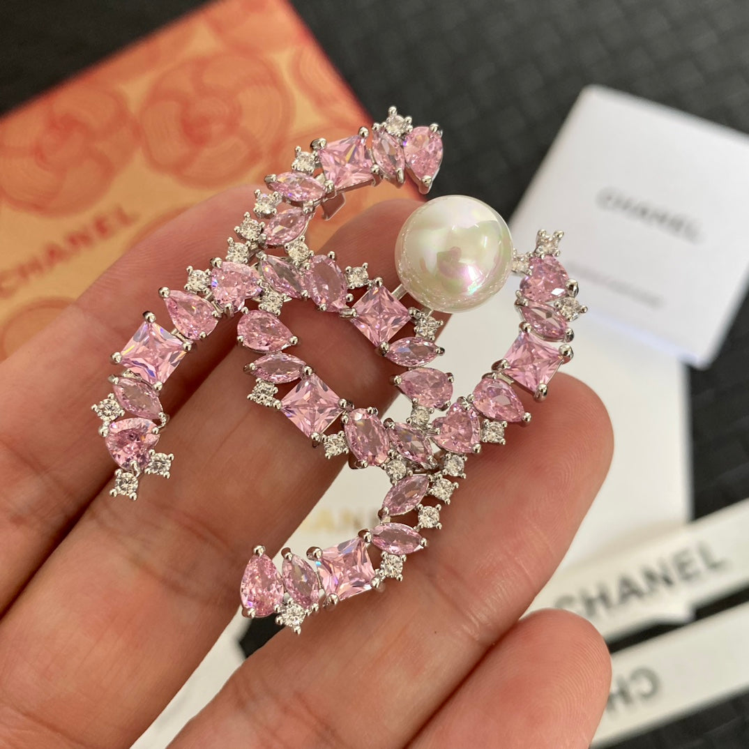 Sparkling Crystal Pearl Logo Brooch