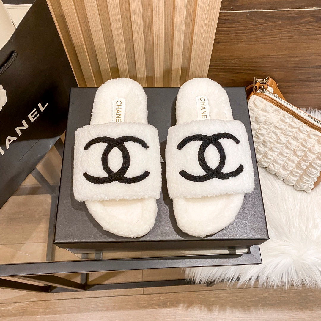 Classic Flat Fur Slippers