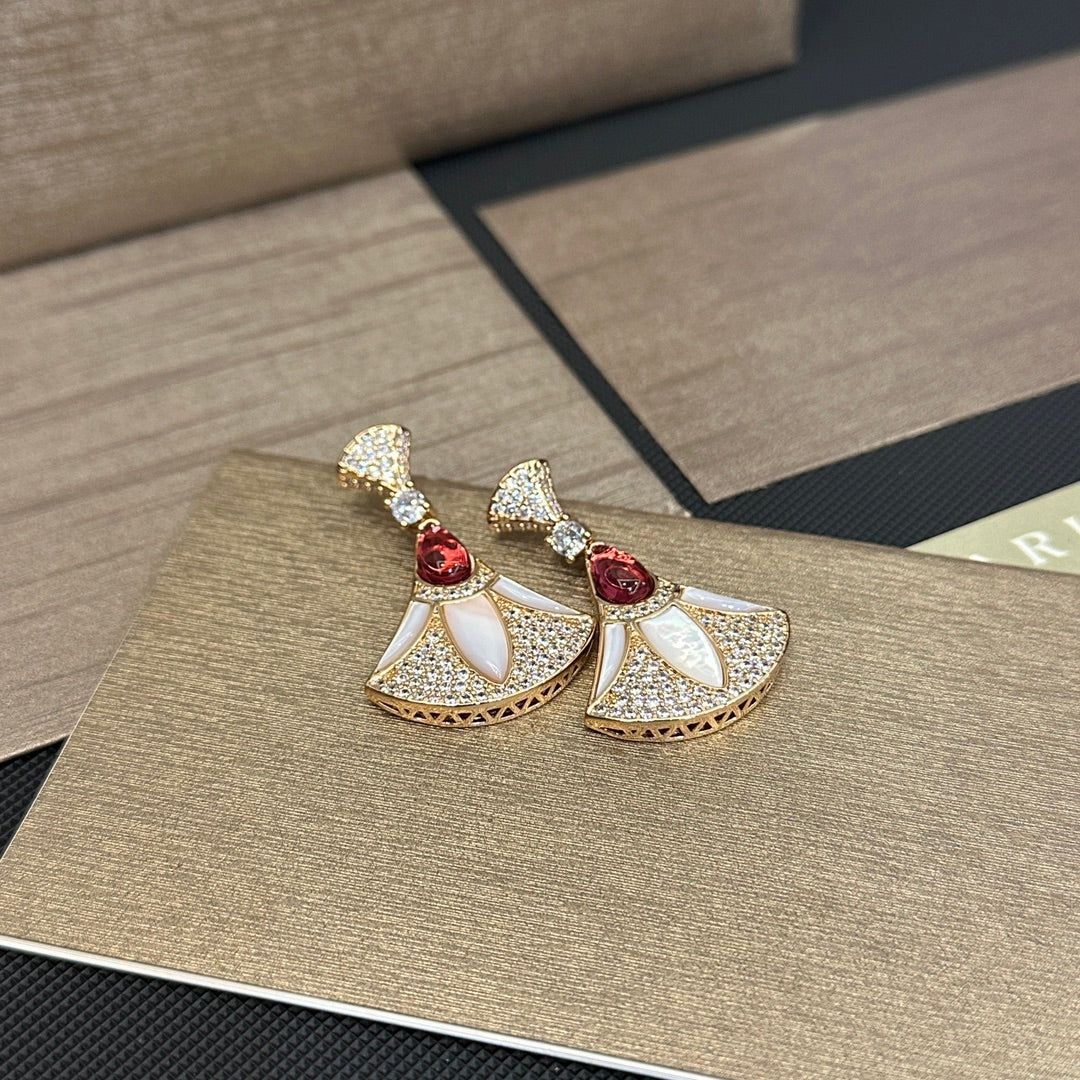 Vintage Elegant Fan Diamond Earrings