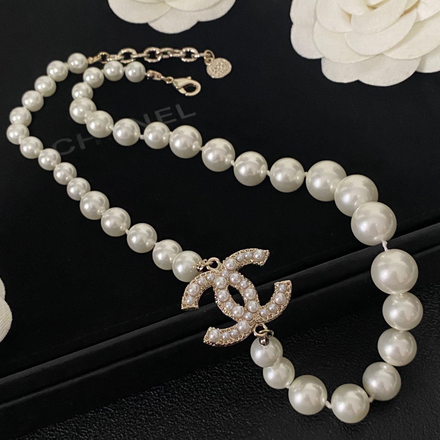 Elegant Pearl Necklace