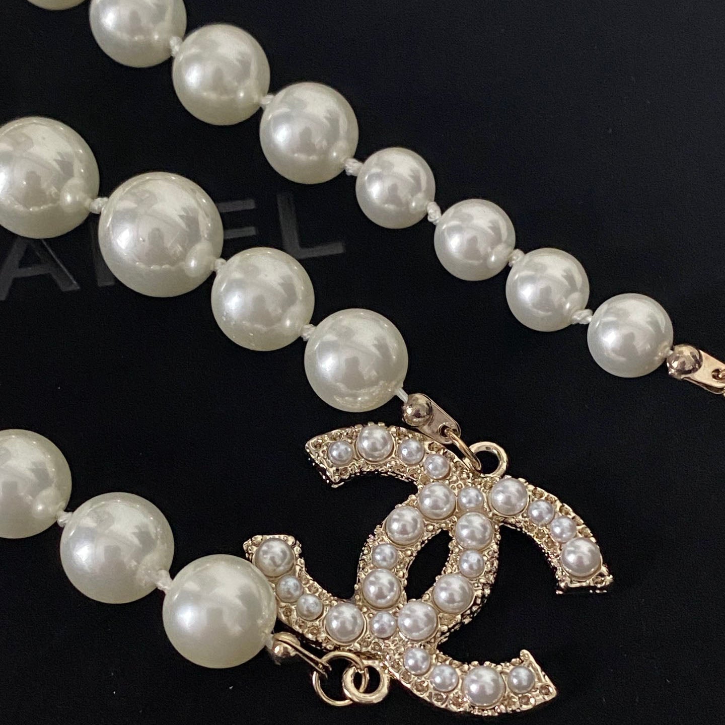 Elegant Pearl Necklace