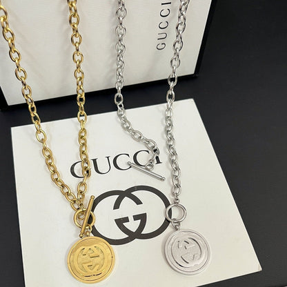 Interlocking G Round Pendant Necklace