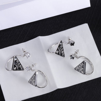 Triangle Symbole Earrings