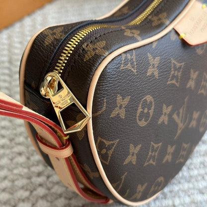 Croissant MM Monogram Bag