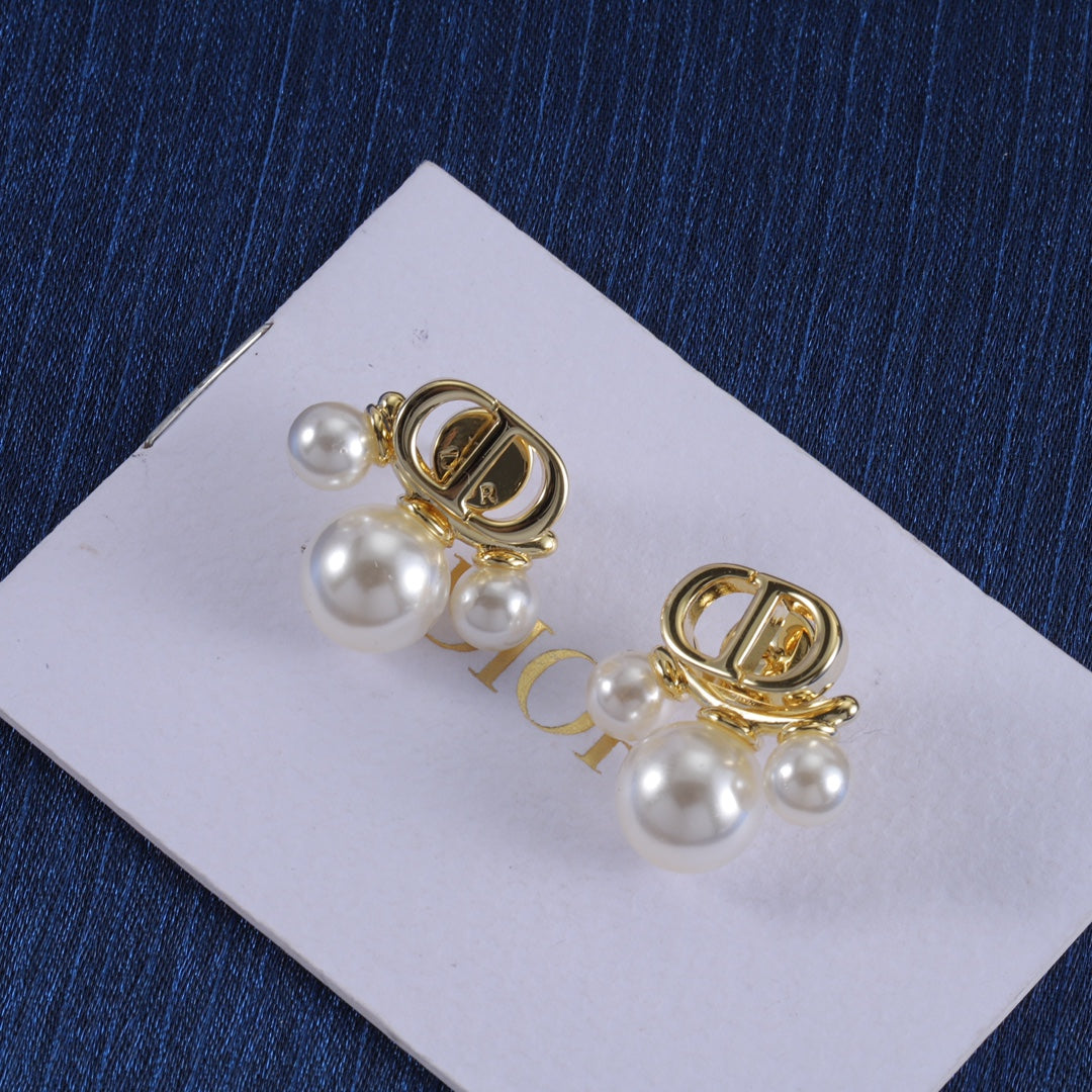 Vintage Pearl Drop Earrings