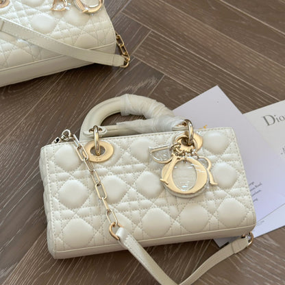 White D-Yoy Lady Handbag