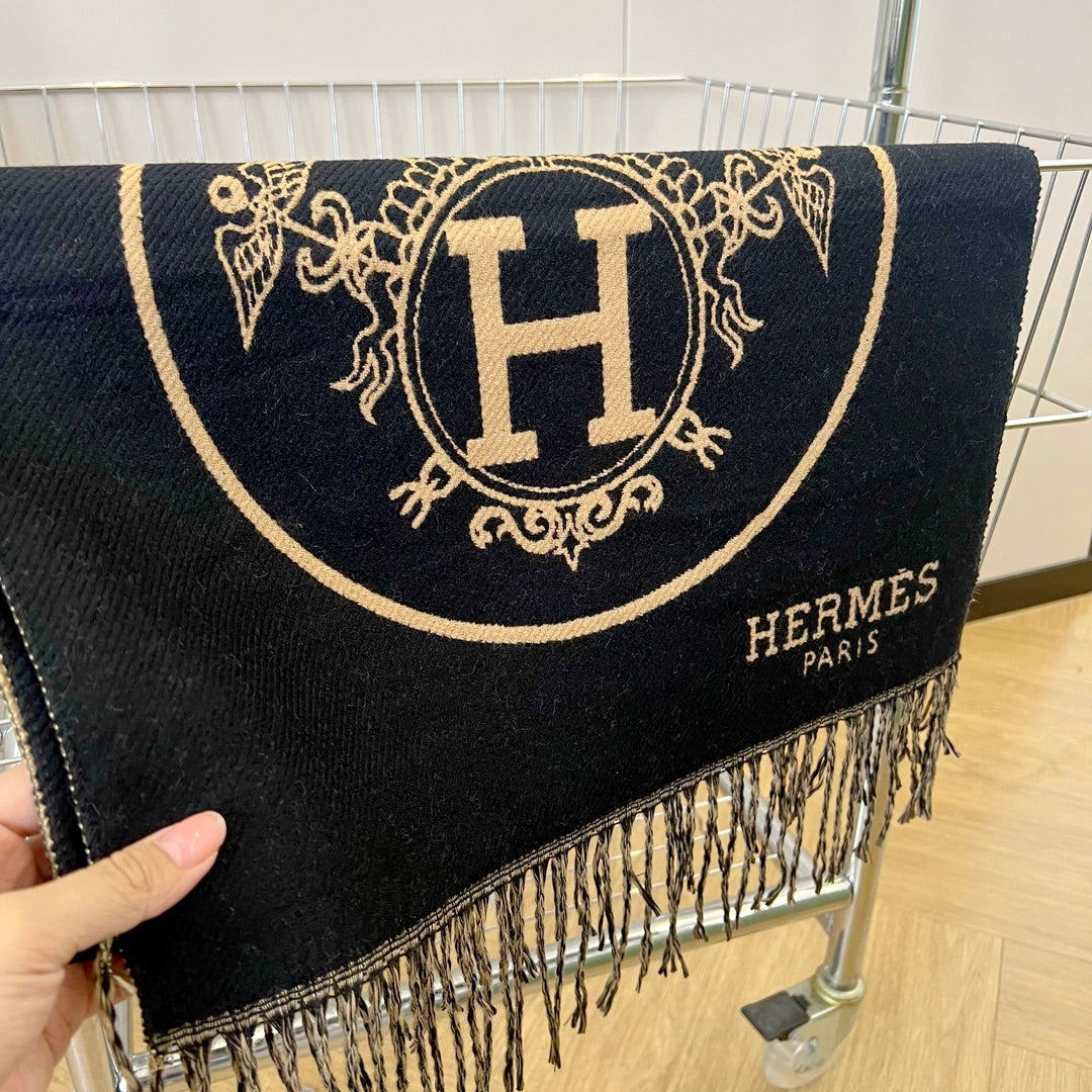 H Carriage Embossed Cashmere Scarf