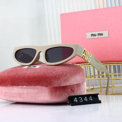 Rectangular Gold-tone Logo Emblems Fashion Sunglasses