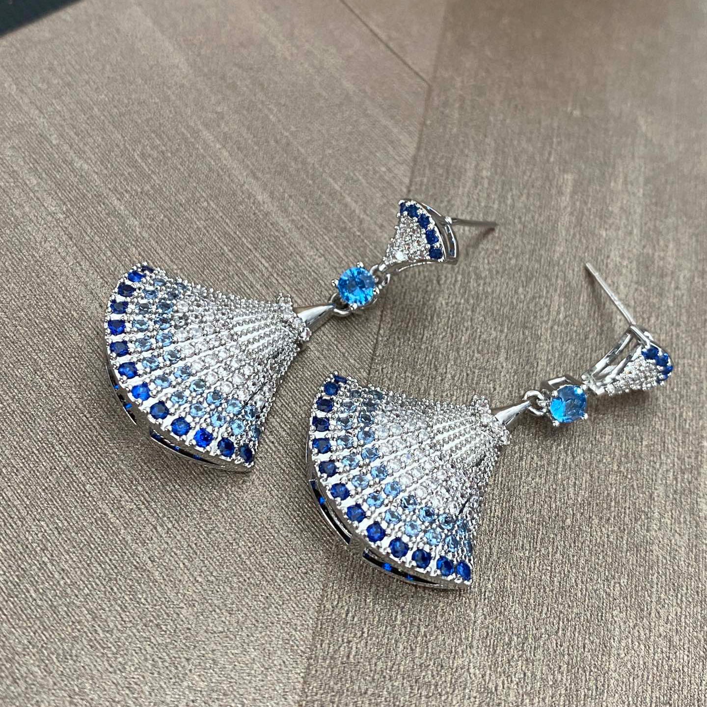 2 Colors Full Diamond Fan-Shaped Earrings