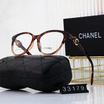 Cat-Eye Diamond Metal Logo Glasses