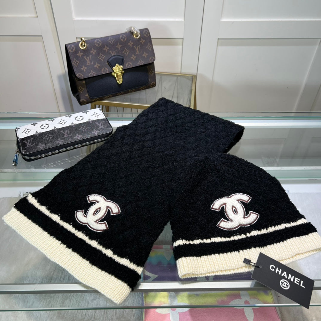 Elegant Cashmere Hat + Scarf Set