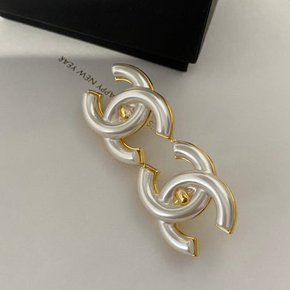 Elegant Retro White Earrings