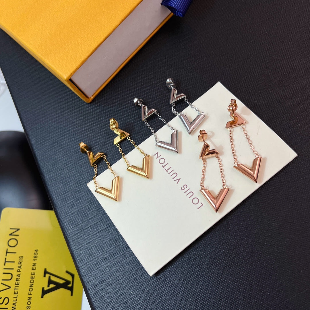 3 Colors V Pendant Earrings