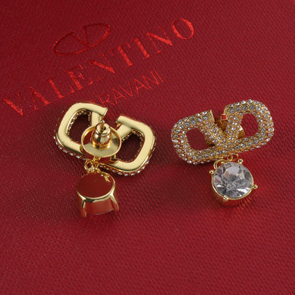 Luxury Fashion Shiny Diamond V Earrings