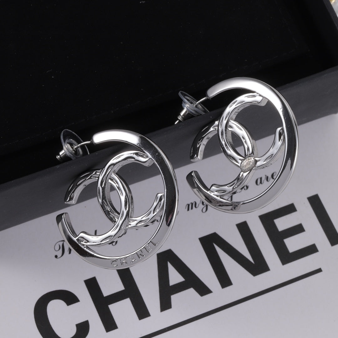 Fashion Elegant Retro Hoop Earrings