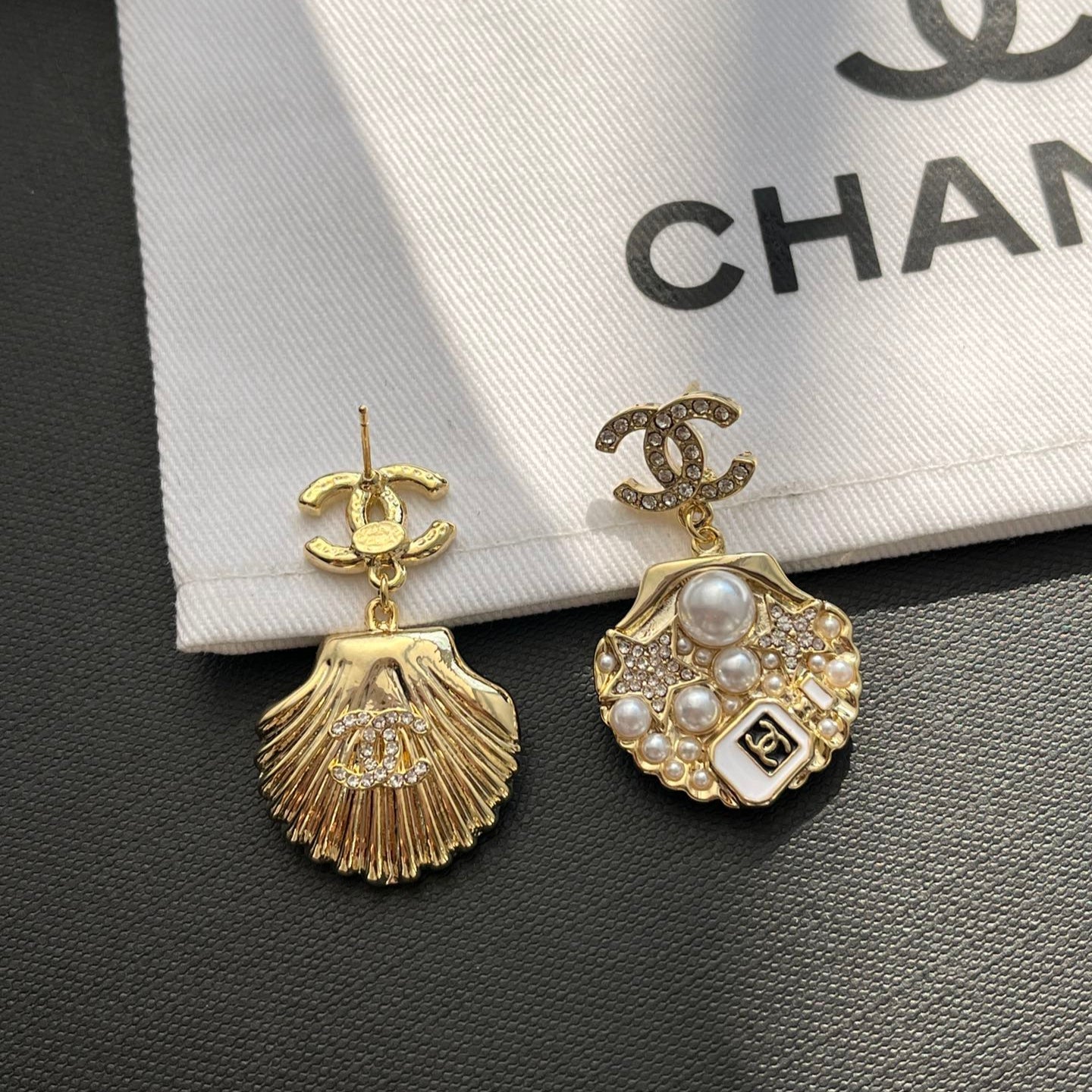 Fashion Shell Pearl Diamond Earrings